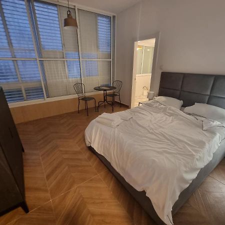 הברון Baron Appartement Risjon Letsion Buitenkant foto